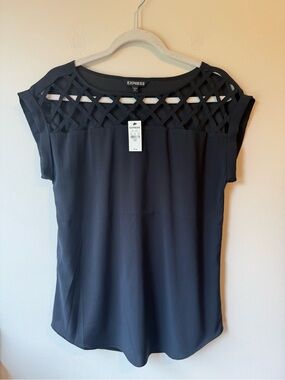 Woman’s Express Black Top Size Small NWT